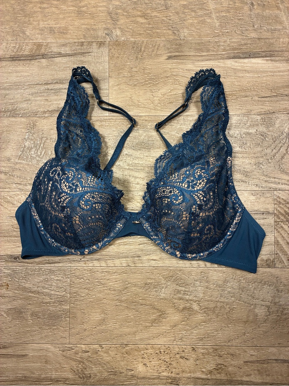 ThirdLove Lace Contour Plunge Bra - Picture 1 of 8